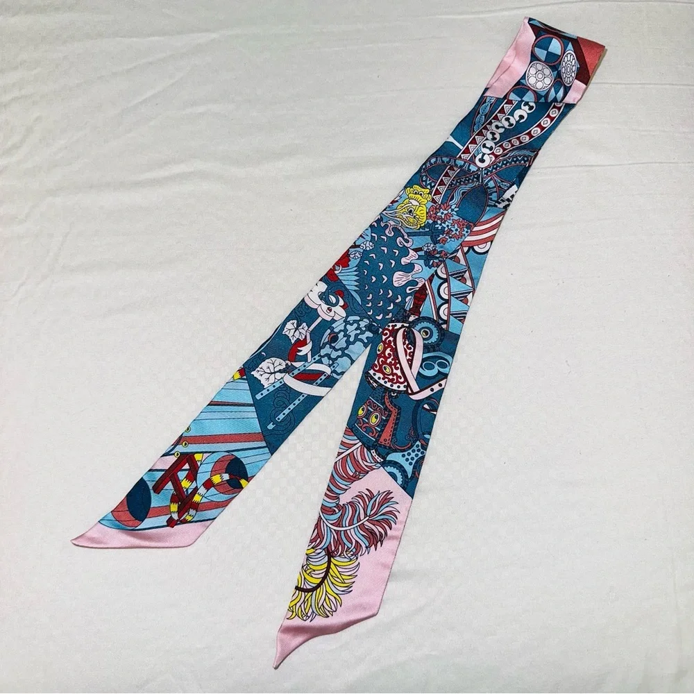 Hermes De l'Ombrelle aux Duels Twilly Scarf in Bleu Moyen / Rose Pale - Picture 2 of 4